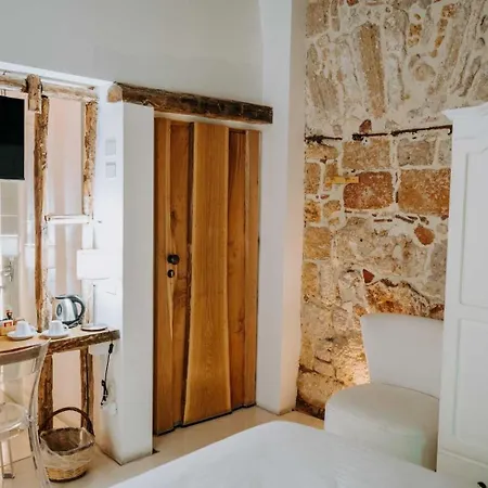 Ambrosia-timeless Hosting Guest house