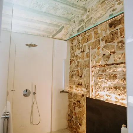 Ambrosia-timeless Hosting Guest house