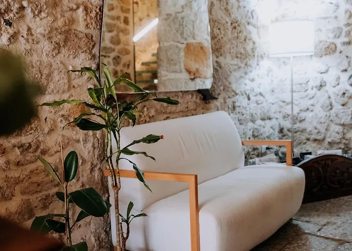 Ambrosia-timeless Hosting Affittacamere 4*