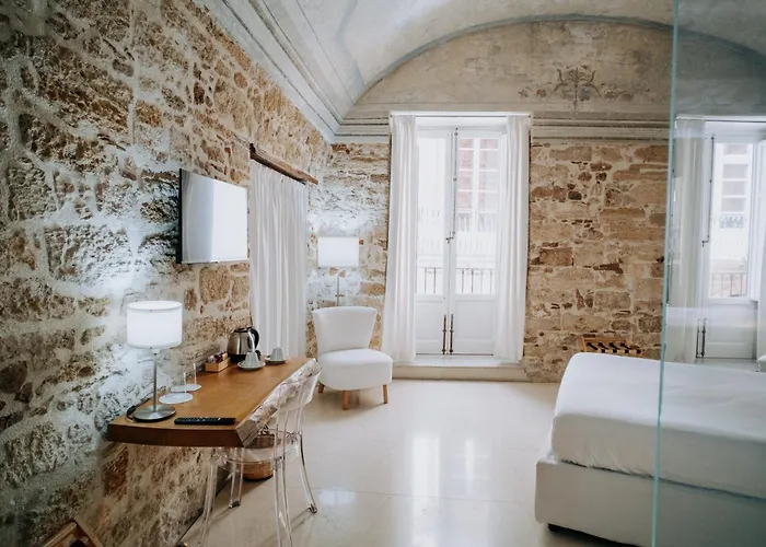 Ambrosia-timeless Hosting Affittacamere 4*