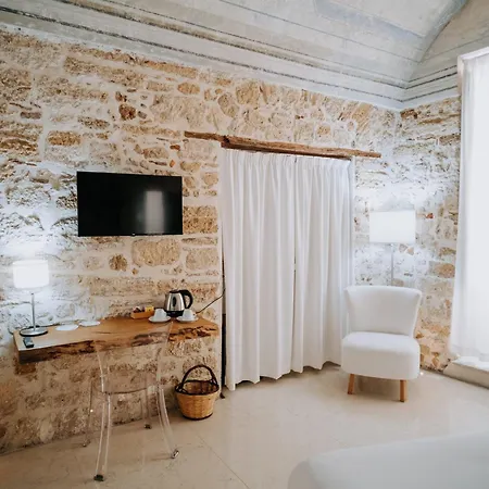 Ambrosia-timeless Hosting Casa de hóspedes 4*