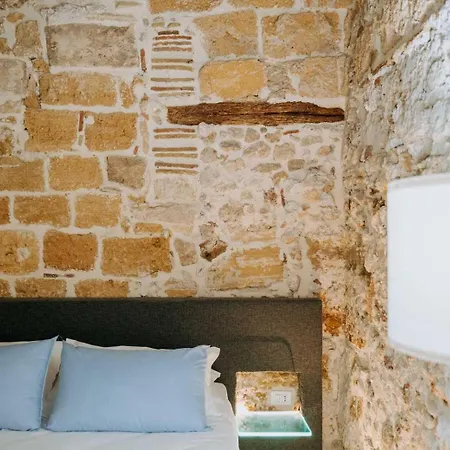 Ambrosia-timeless Hosting