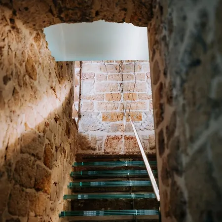 Ambrosia-timeless Hosting 4*