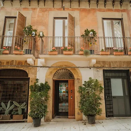 Ambrosia-timeless Hosting