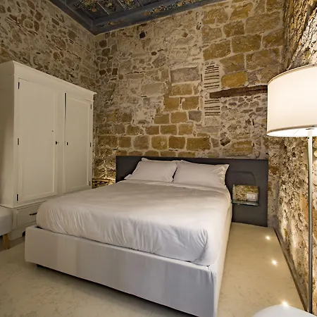 Ambrosia-timeless Hosting Casa de hóspedes 4*